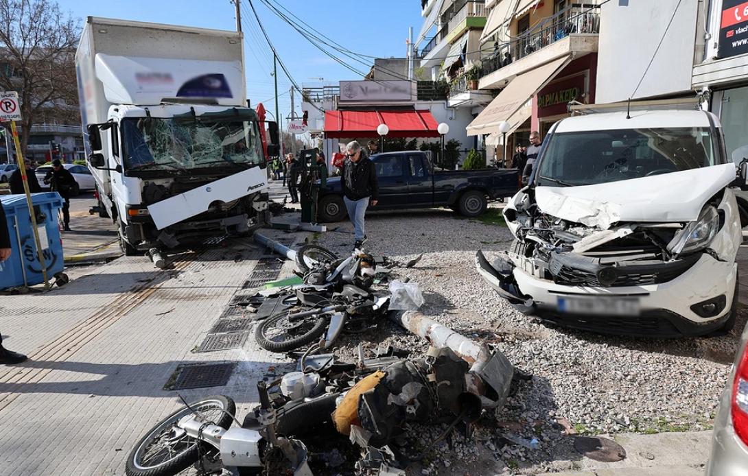 Θηβών φορτηγό