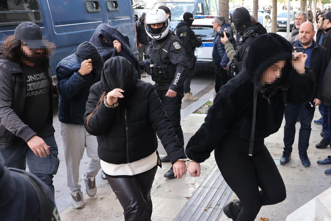 συλληφθέντες κύκλωμα