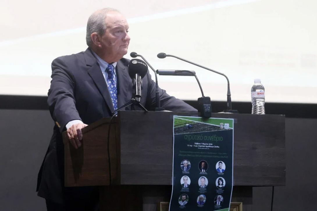 ΚΩΣΤΑς ΚΑΡΑΜΑΝΛΉς