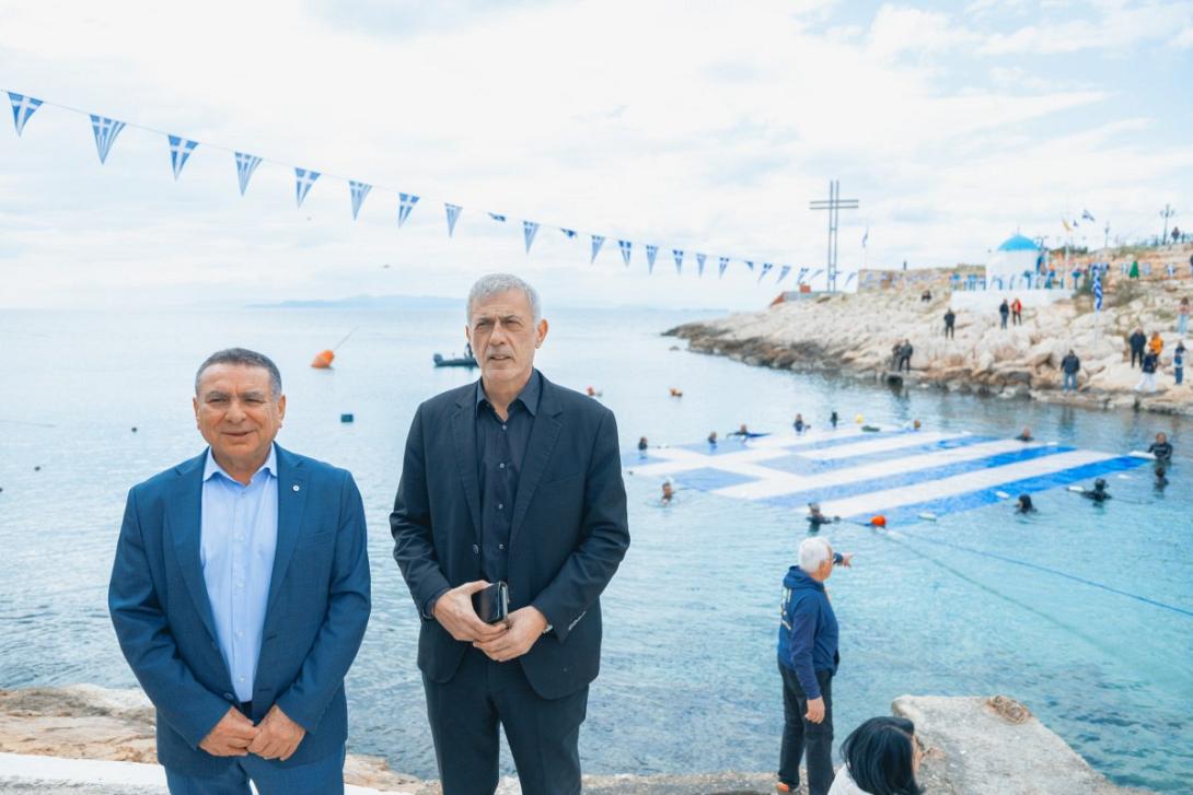 Γαλανόλευκη-γίγας