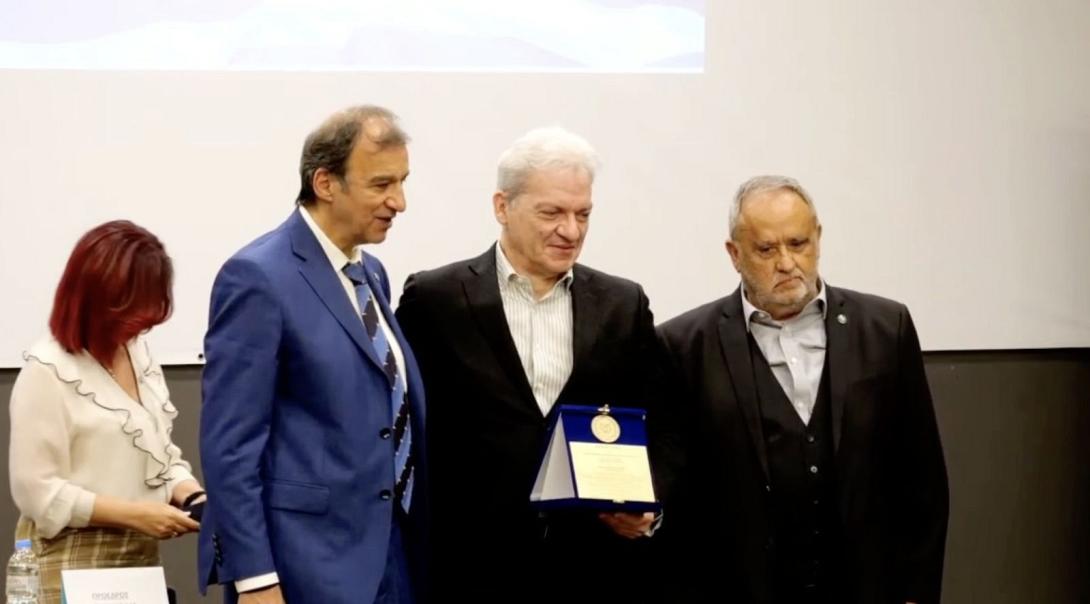 Αλέξης Καλοκαιρινός