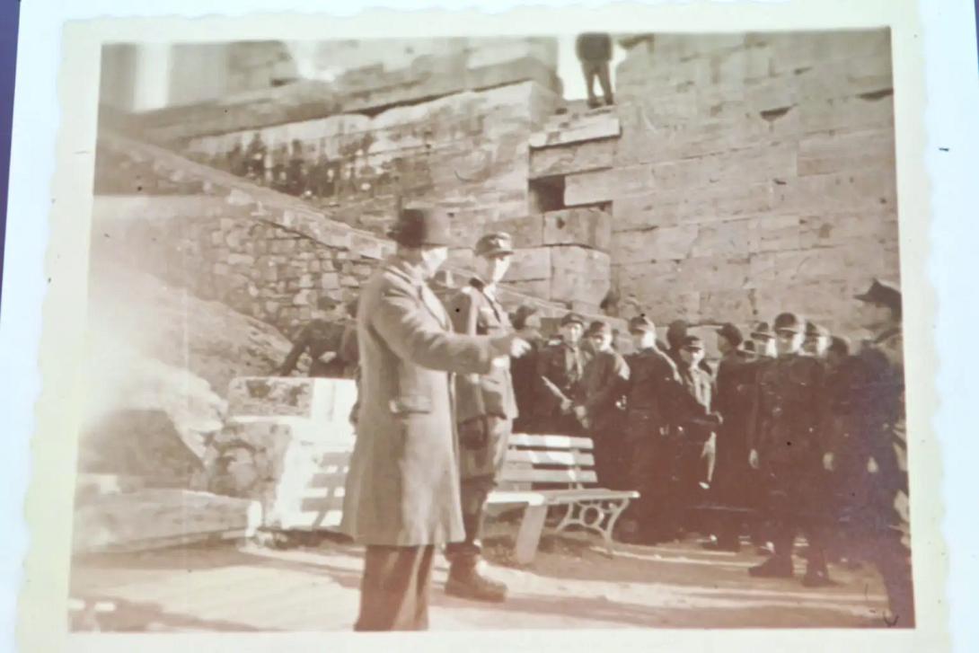 Παρουσίαση της συλλογής Χόιερ