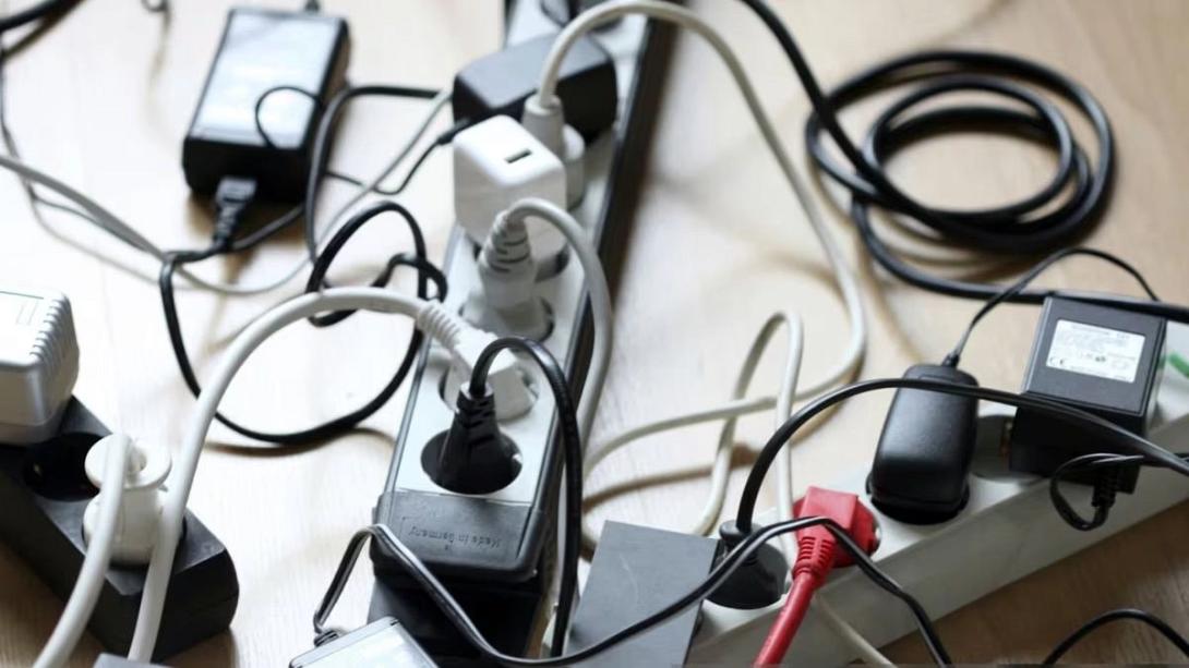 Μπερδεμένα καλώδια