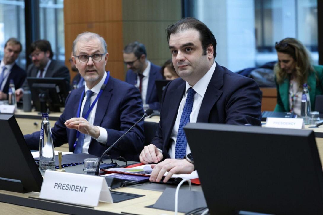 πιερρακάκης eurogroup