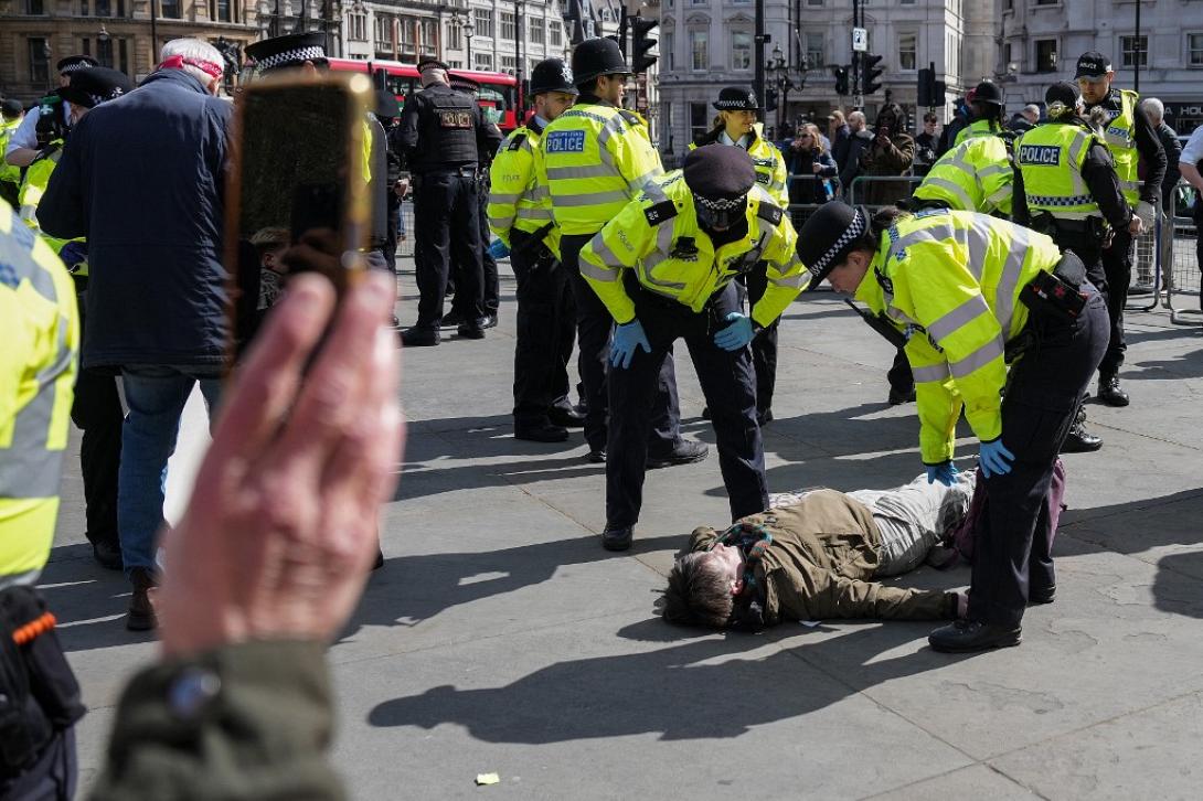 λονδίνο συλλήψεις