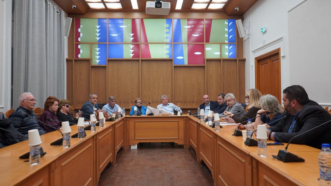 ΣΥΣΚΕΨΗ ΣΤΗΝ ΠΕΡΙΦΕΡΕΙΑ ΚΡΗΤΗΣ