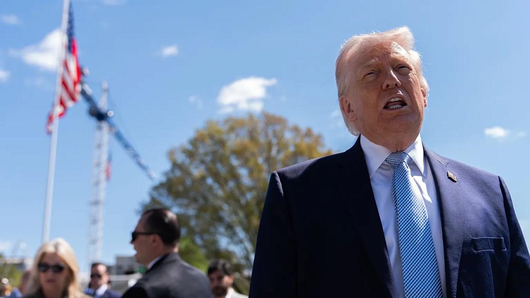 ΝΤΟΝΑΛΝΤ ΤΡΑΜΠ