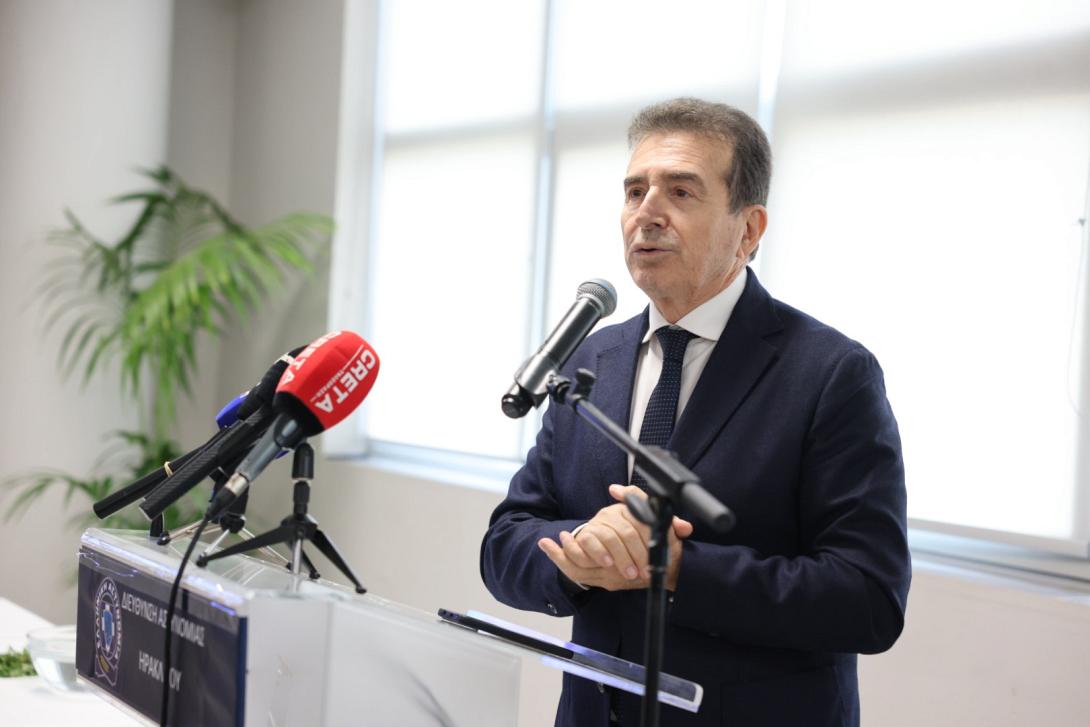 Μιχάλης Χρυσοχοϊδης