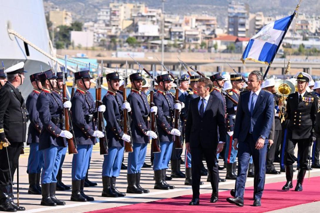 μητσοτακης μακρόν