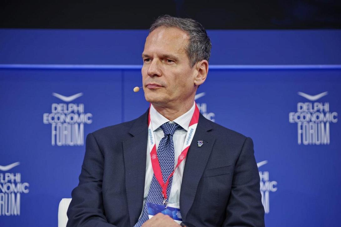 μανουσακης