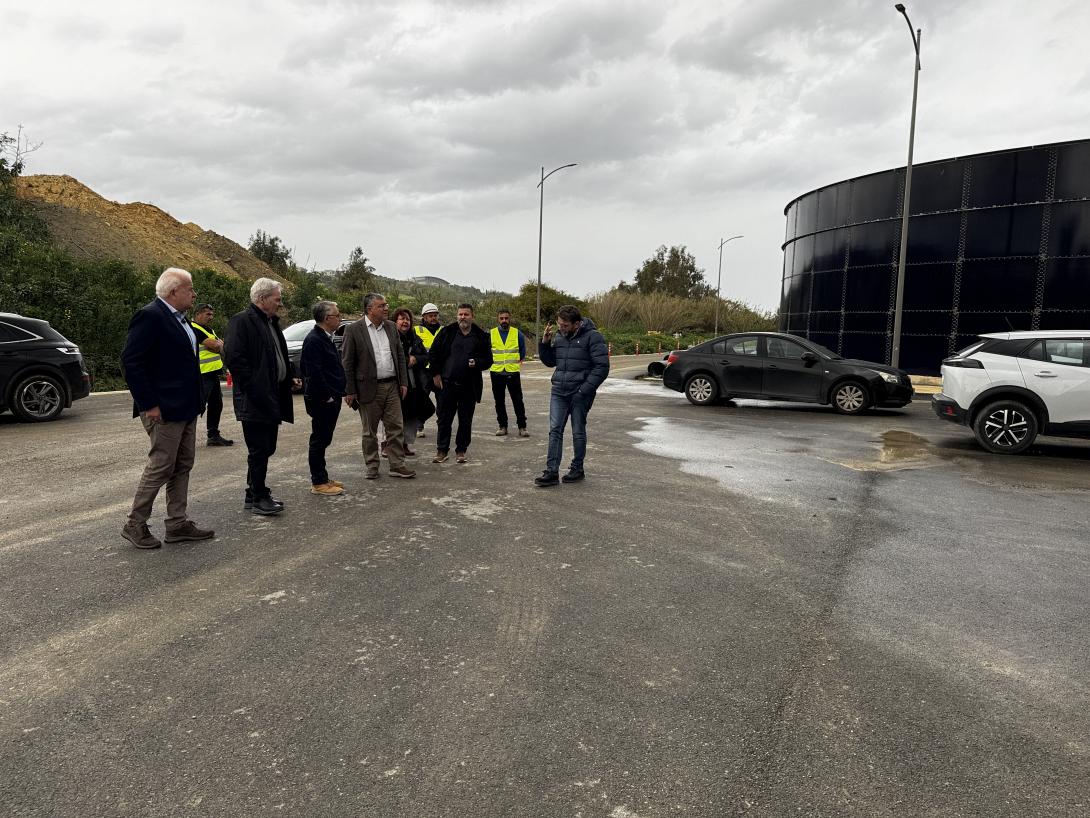 ΓΡΑΦΑΚΟΣ ΣΤΗΝ ΔΕΥΑΗ
