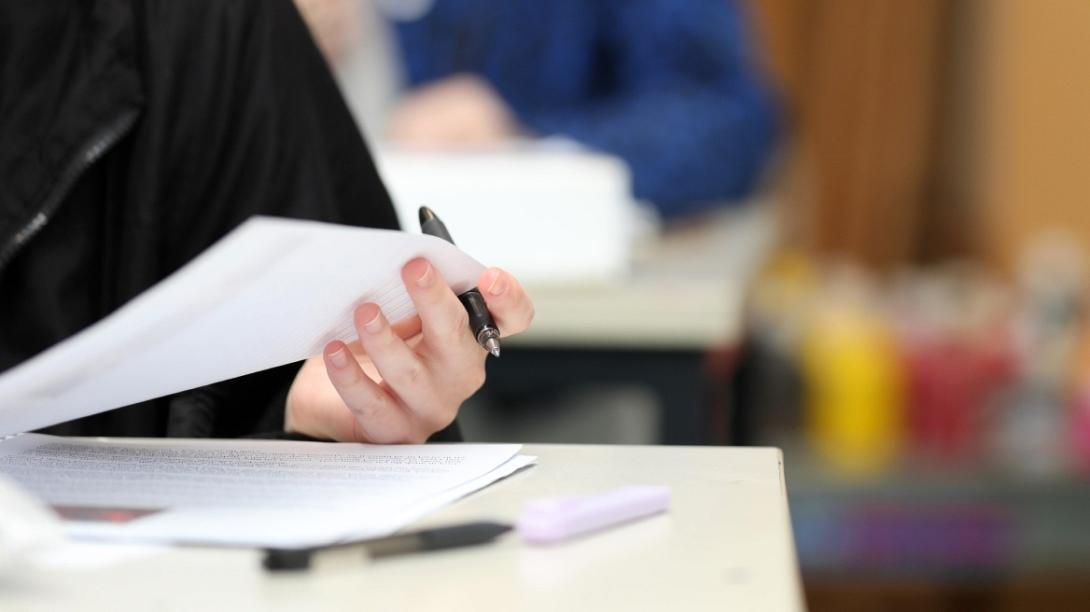 μαθητές - εξετάσεις 