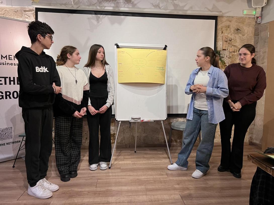 Μ.Ε.Ι.Κ IT HAPPEN Ηράκλειο