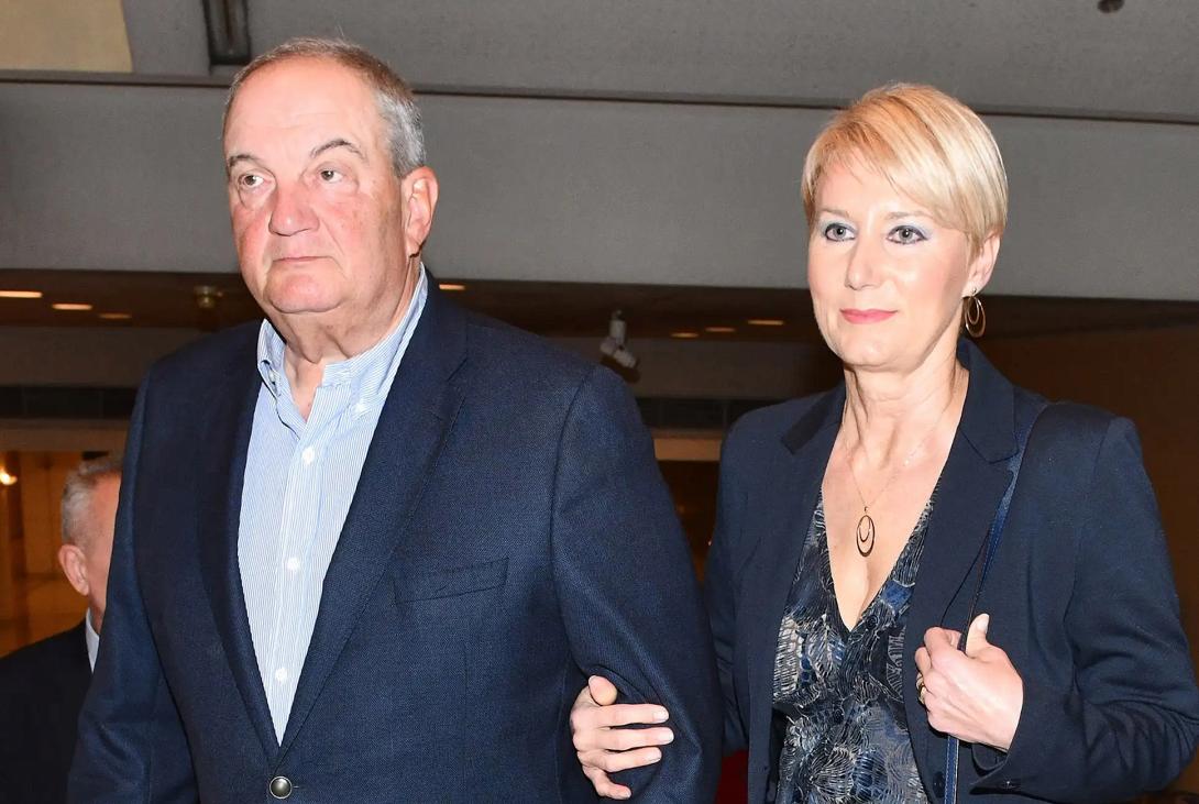 καραμανλης νατασα