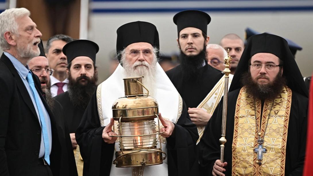 αγιο φως υποδοχή