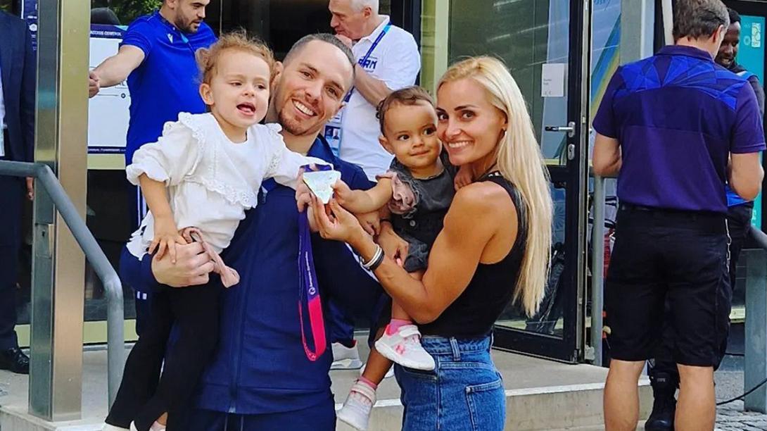 πετρούνιας