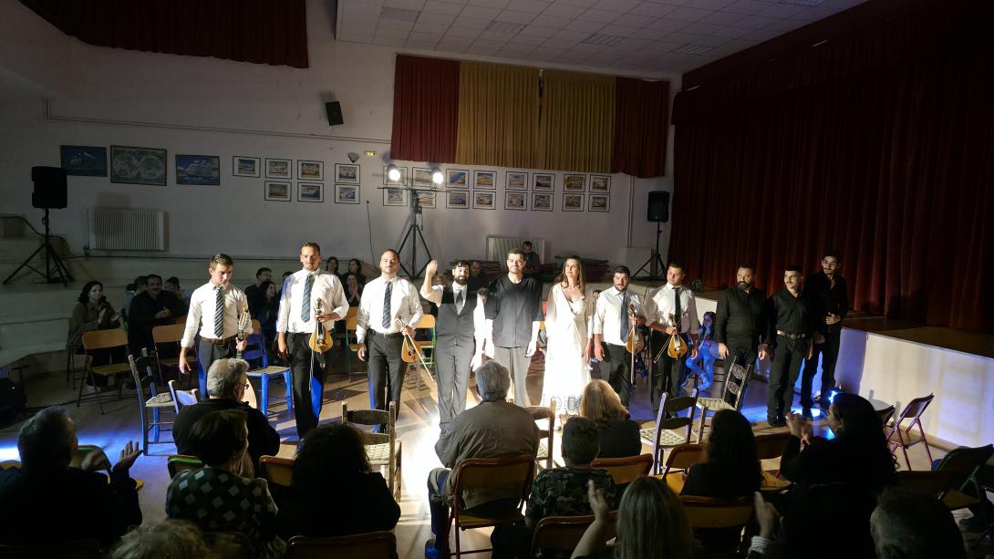 ΛΥΡΙΚΗ ΣΚΗΝΗ ΑΝΩΓΕΙΑ