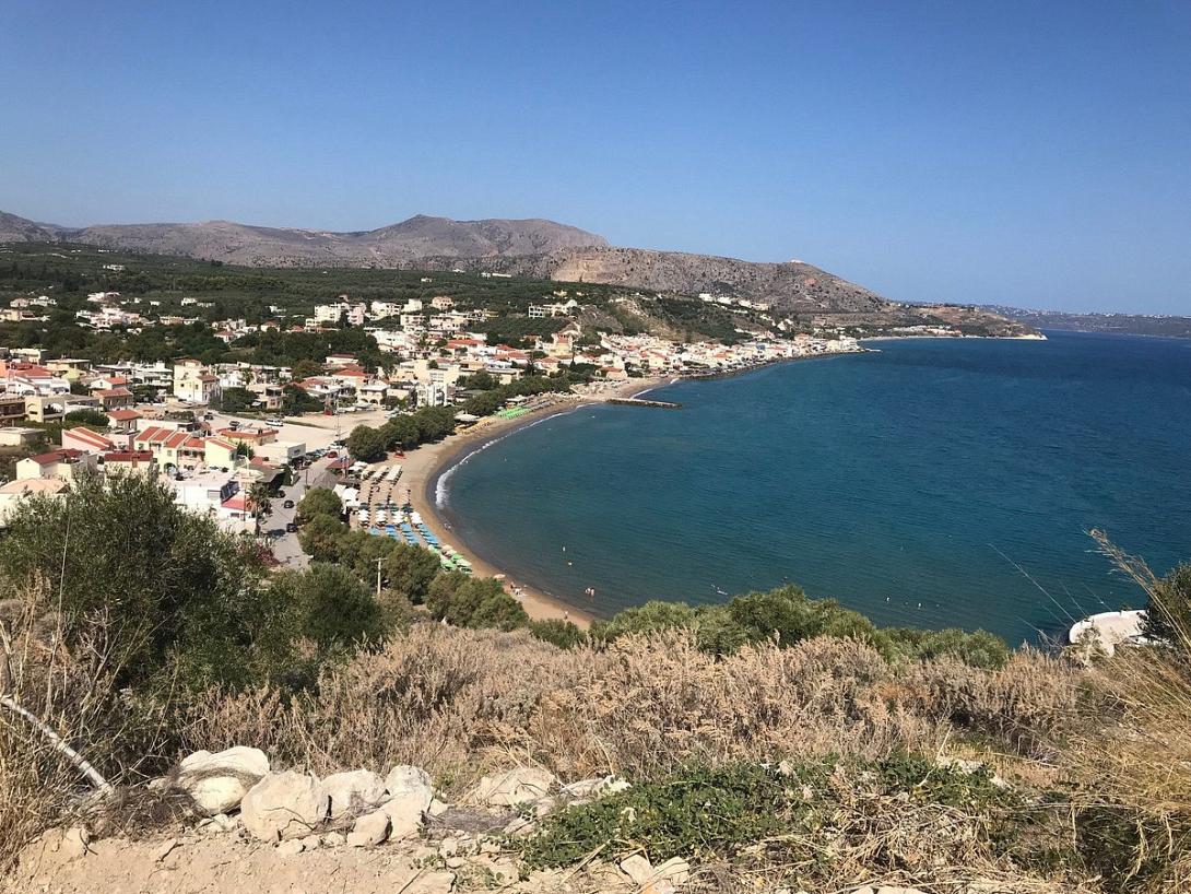 παραλία καλύβες αποκόρωνας