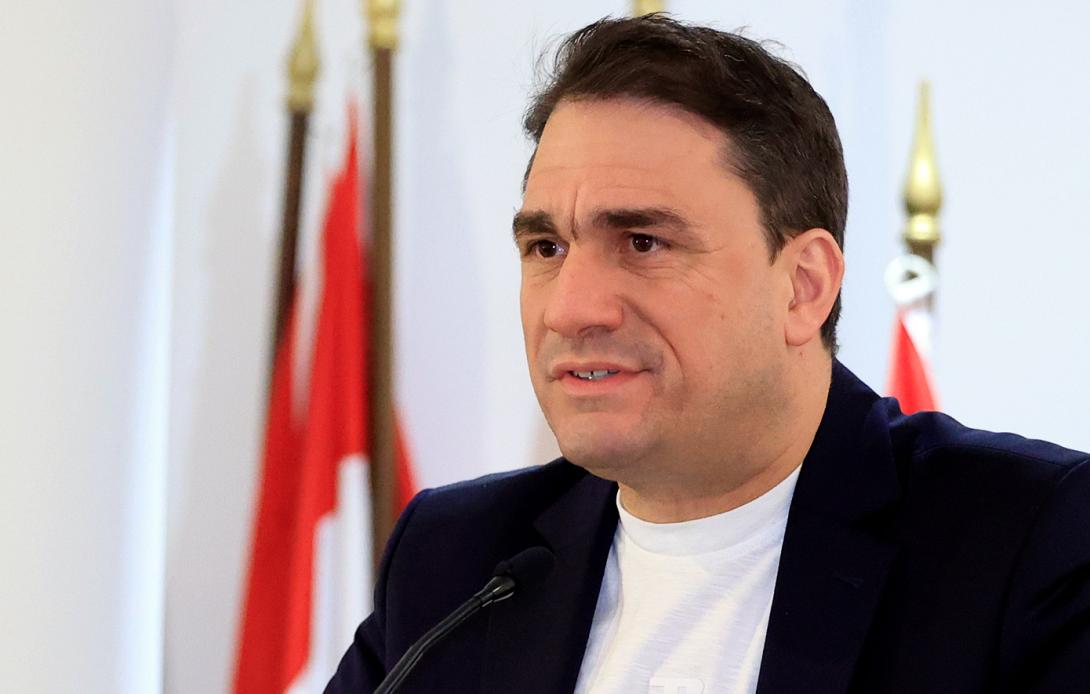 Κώστας Τσουκαλάς