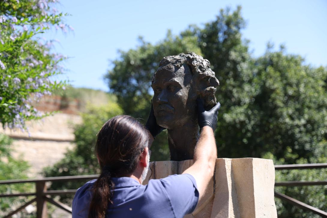 προτομή νίκου ξυλούρη