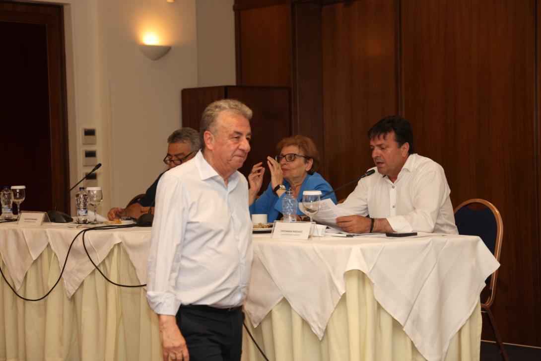 Σταύρος Αρναουτάκης 