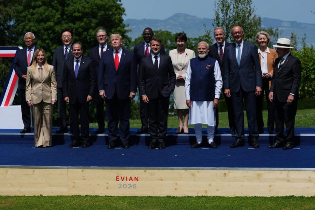 G7