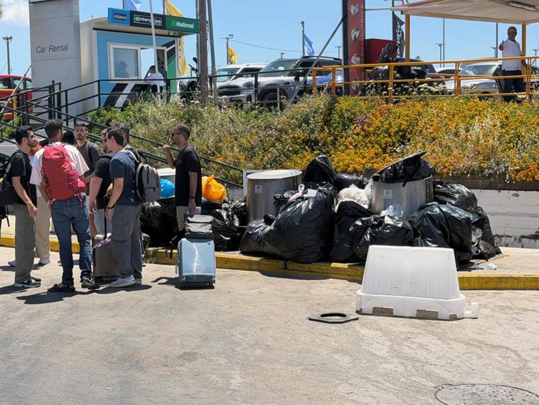 σκουπιδια αφιξεις αεροδρομιο ηρακλειου