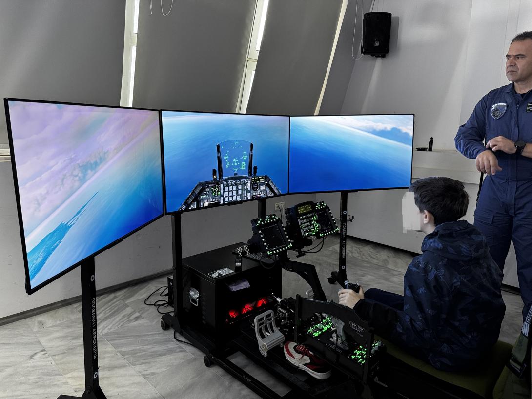 προσομοιωτές πτήσης F-16 και F-35