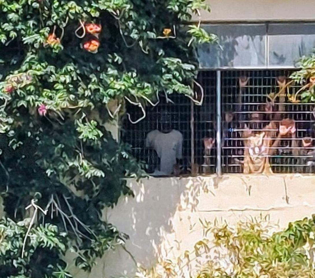 παλιό ψυγείο μετανάστες