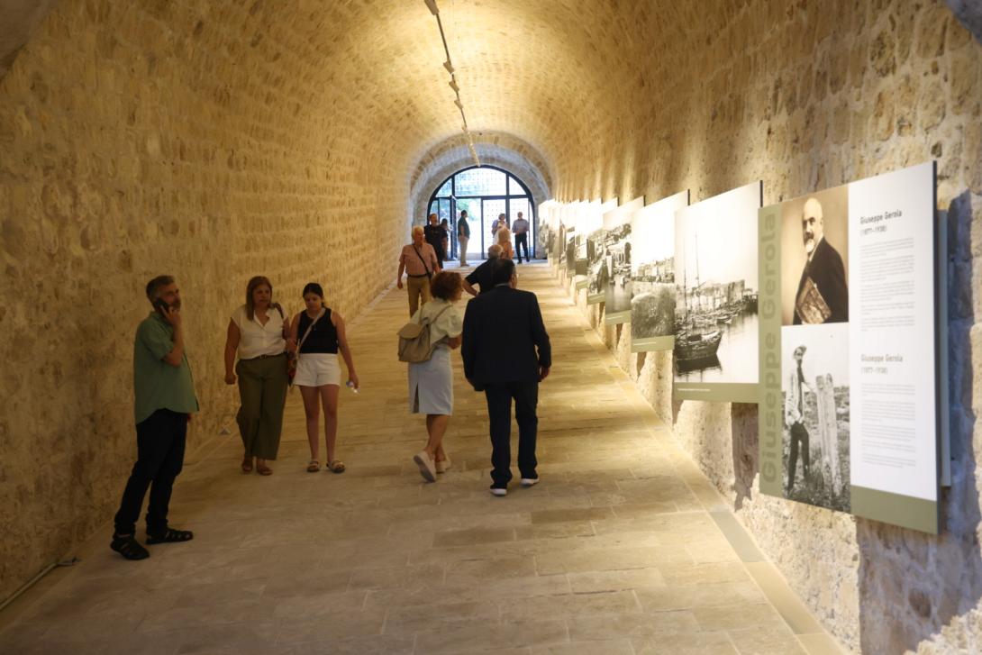 πύλη παντοκράτορα εγκαίνια