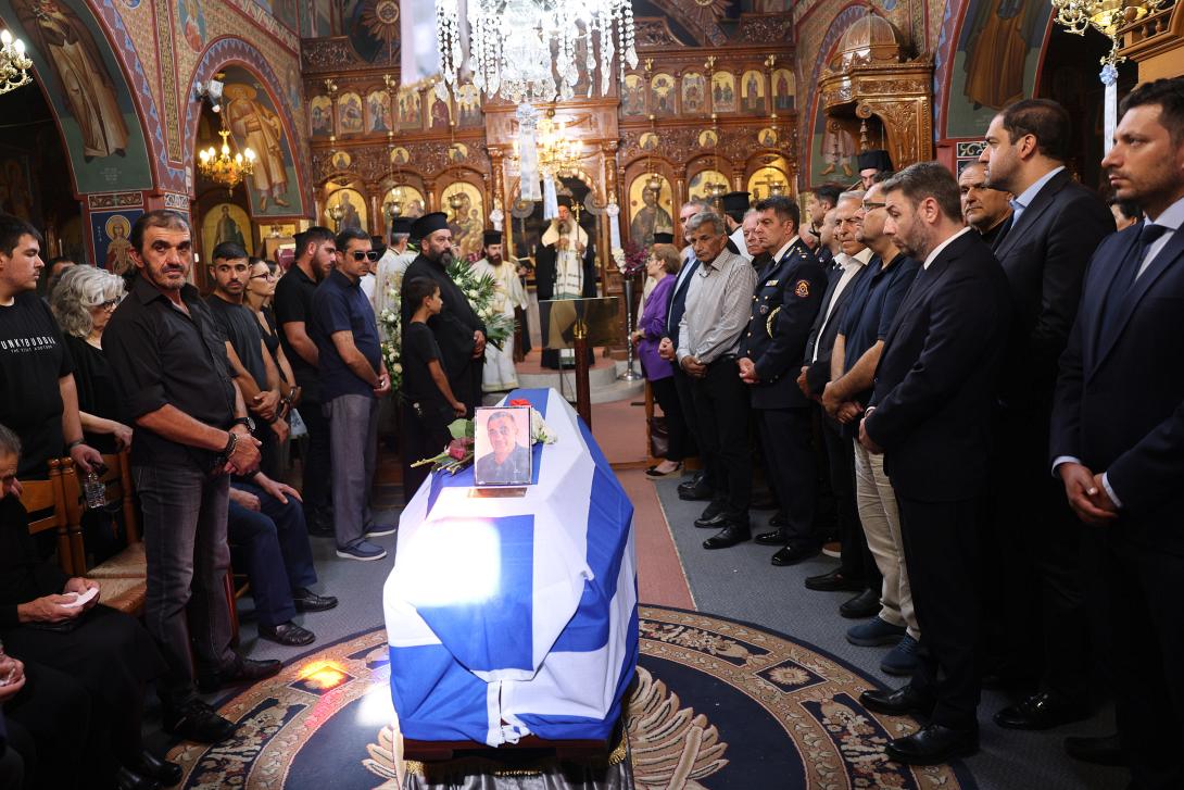 κηδεια Μανώλη Στρατιδάκη