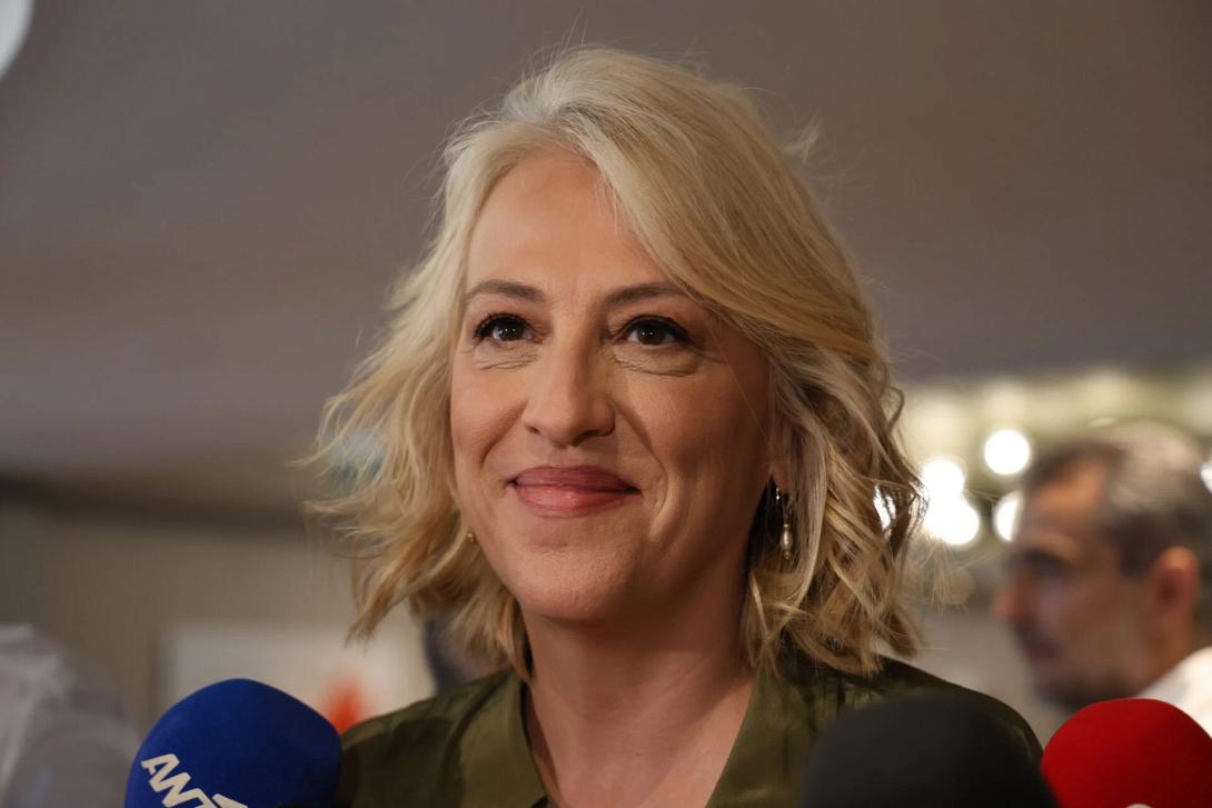 ρένα δούρου