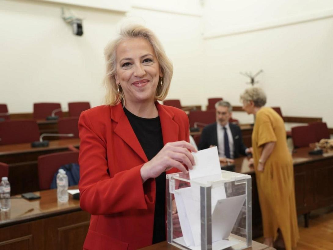 ρένα δούρου