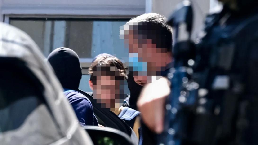 Οι συλληφθέντες κατηγορούμενοι για την εμπρηστική επίθεση 