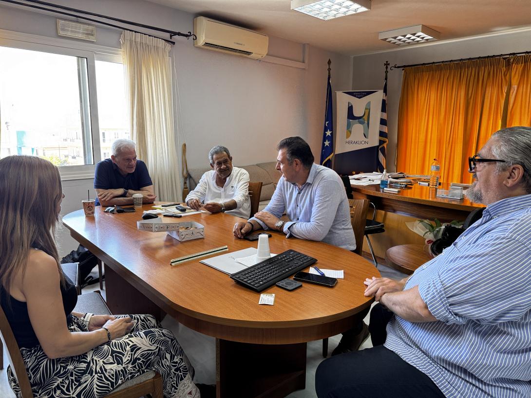 Συνάντηση του Δημάρχου Ηρακλείου με τον Πρόεδρο του Εμπορικού Συλλόγου Ηρακλείου