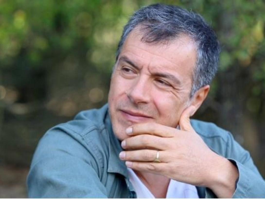 σταύρος θ