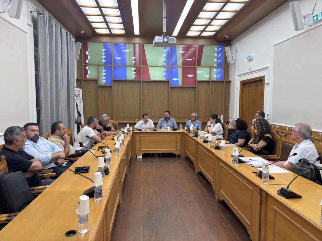 ΣΥΣΚΕΨΗ ΣΤΗΝ ΠΕΡΙΦΕΡΕΙΑ ΚΡΗΤΗΣ