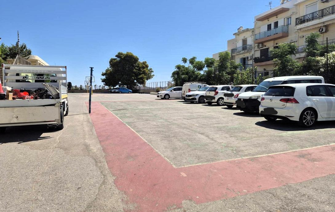 πάρκινγκ σχολείο άγιος νικόλαος