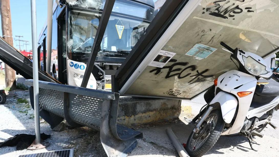 τροχαίο με λεωφορεία στη Θεσσαλονίκη