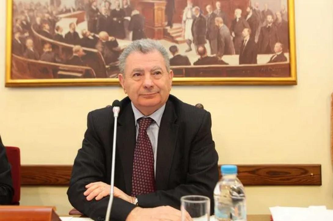 Βαλυράκης