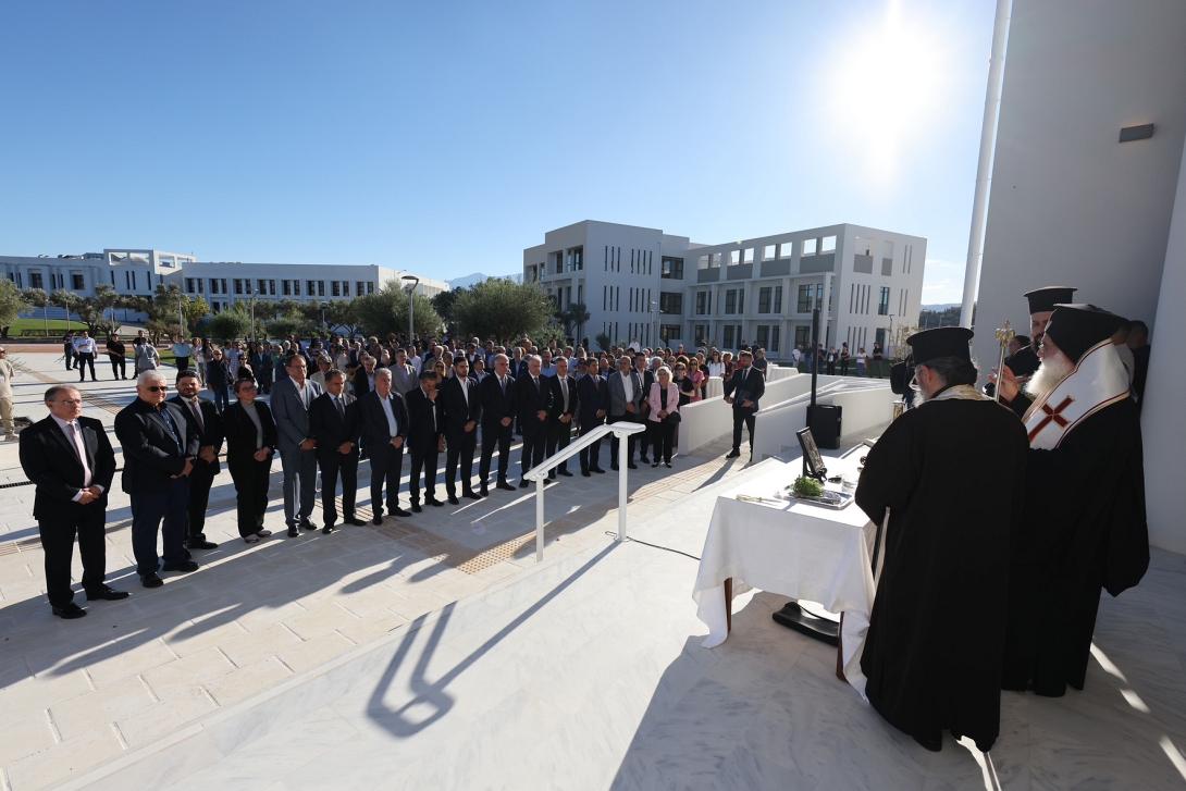 εγκαίνια_αρναουτάκης 