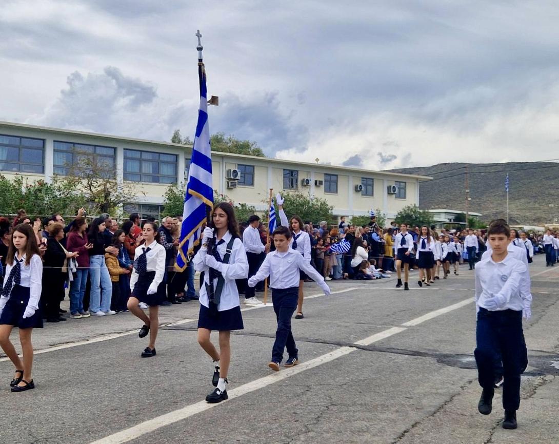 Παρέλαση 28ης Οκτωβρίου στη Χερσόνησο