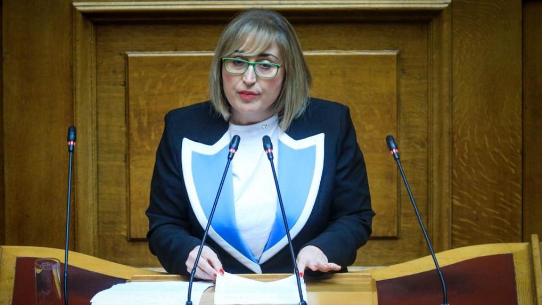 Στέλλα Αραμπατζη