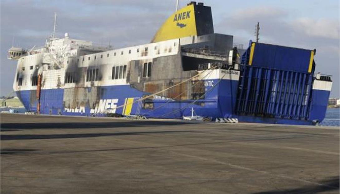 Norman Atlantic: Θα ψεκάσουν το εσωτερικό του για να πέσουν οι θερμοκρασίες