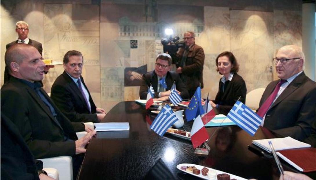 Η πρώτη φωτογραφία από τη συνάντηση Σαπέν - Βαρουφάκη στο Παρίσι