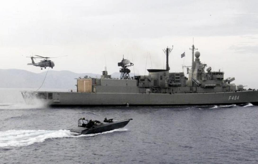 Έφτασε στον Πειραιά η φρεγάτα Σαλαμίς από Λιβύη