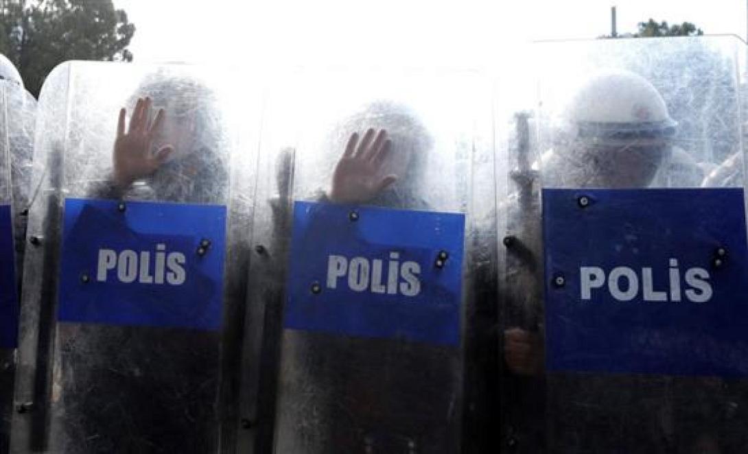 Συνελήφθη 14χρονος που ετοίμαζε ... βομβιστική επίθεση