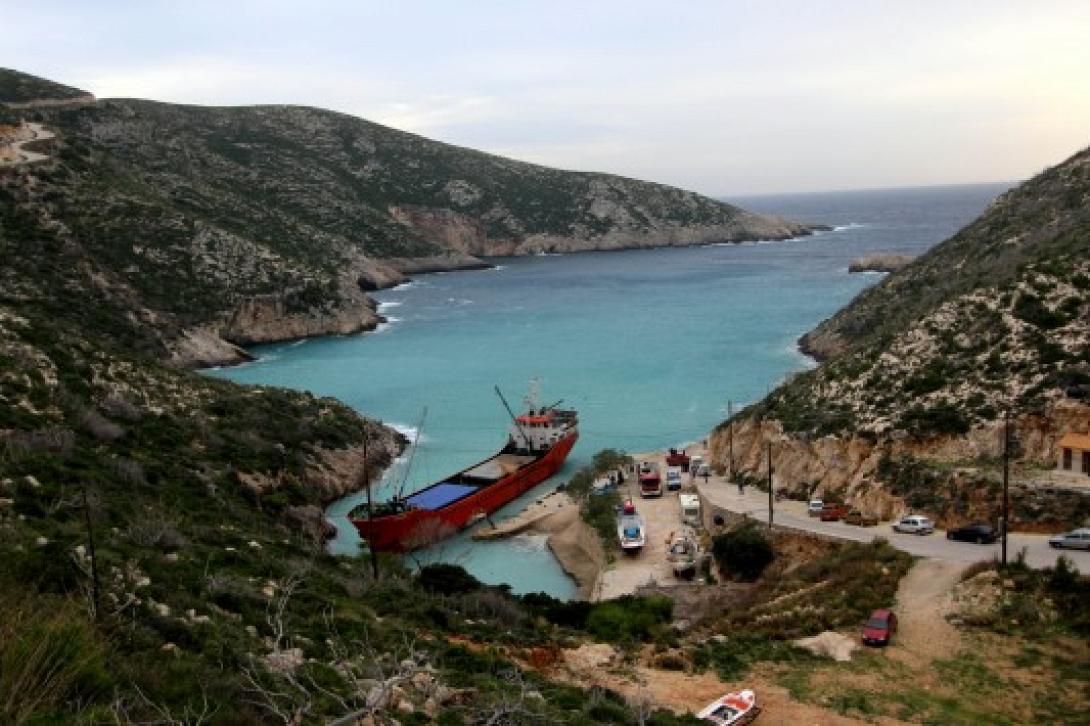 Ζάκυνθος: Μυστήριο με το ακυβέρνητο πλοίο