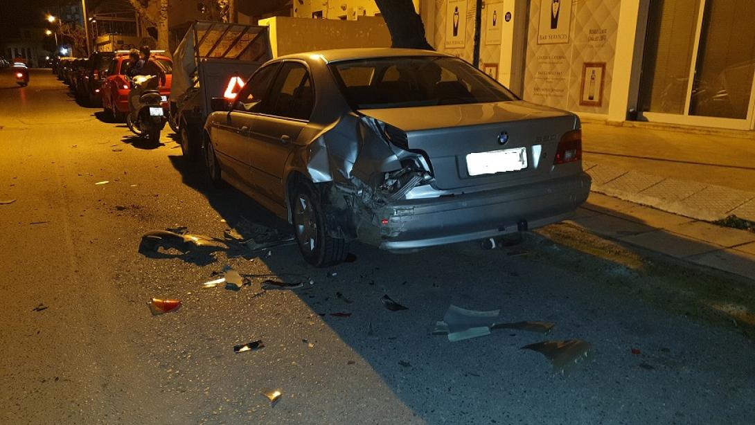 Πήρε σβάρνα τα σταθμευμένα αυτοκίνητα