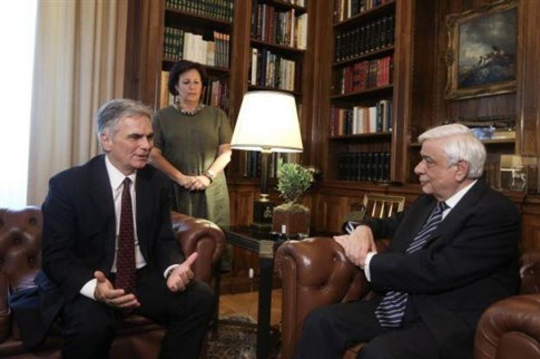 Παυλόπουλος_Φάιμαν.jpg